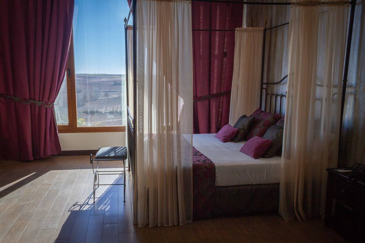 minibar, in-room safe, desk, blackout curtains