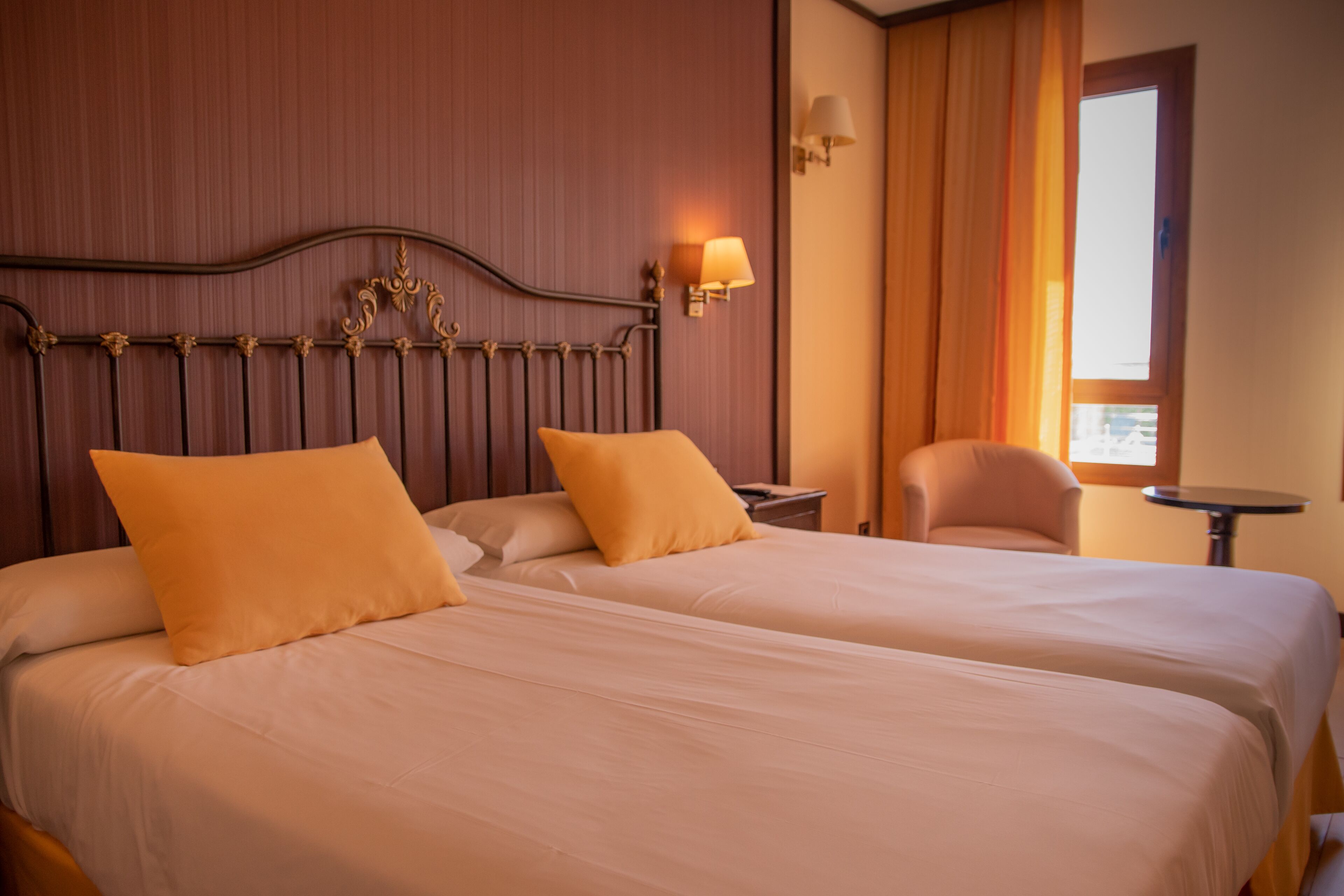 standard double room | minibar, in-room safe, desk, blackout curtains