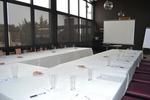 Business centre - Complejo Enoturístico Finca La Estacada (Tarancon)