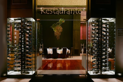 Complejo Enoturístico Finca La Estacada