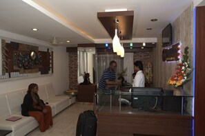 Lobby - Royal Shades (Bengaluru)