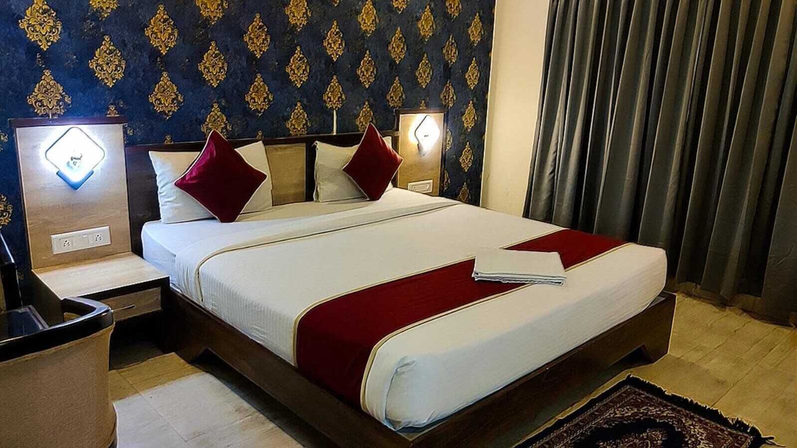 Minibar, in-room safe, desk, blackout curtains