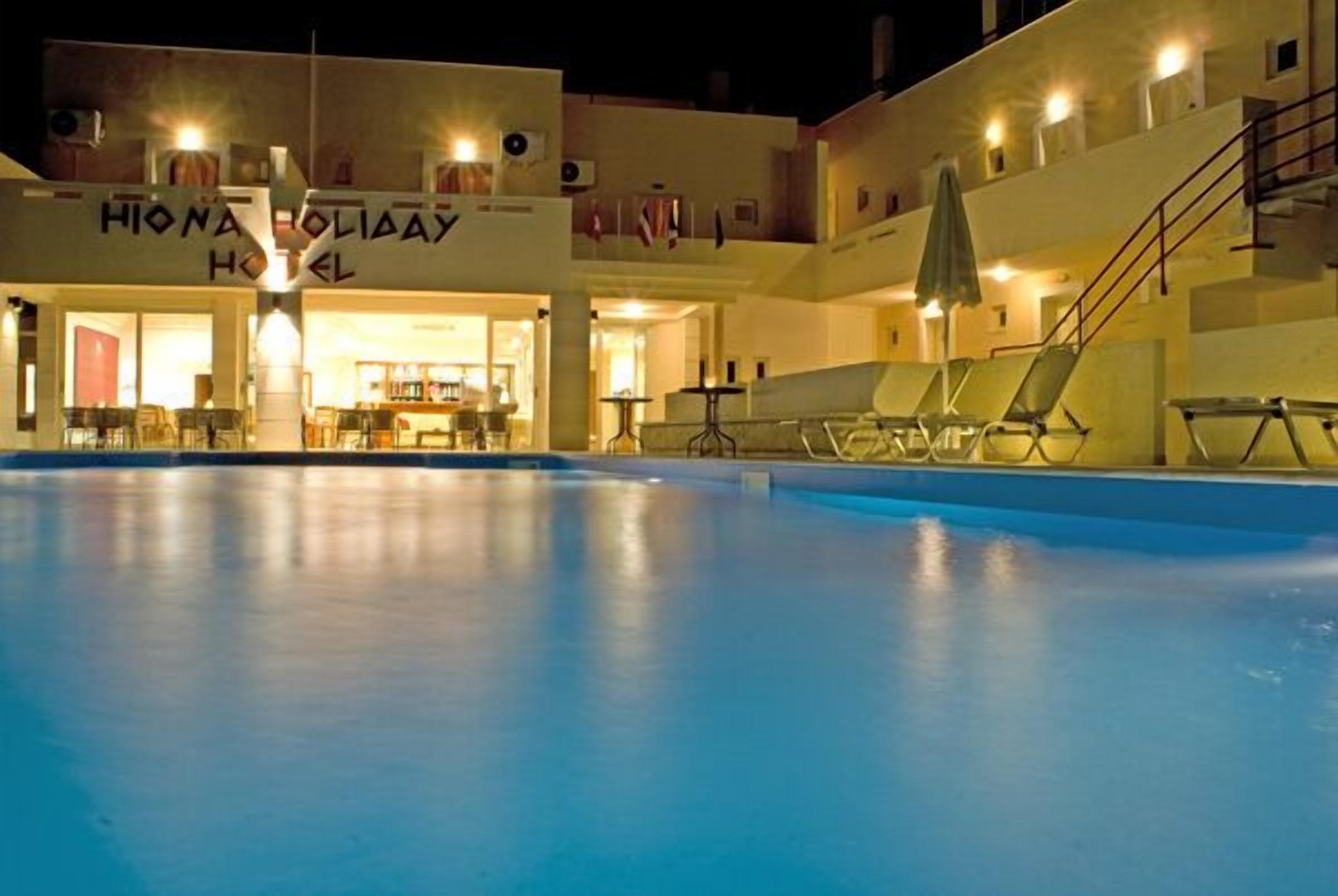 Seasonal outdoor pool, pool umbrellas, sun loungers