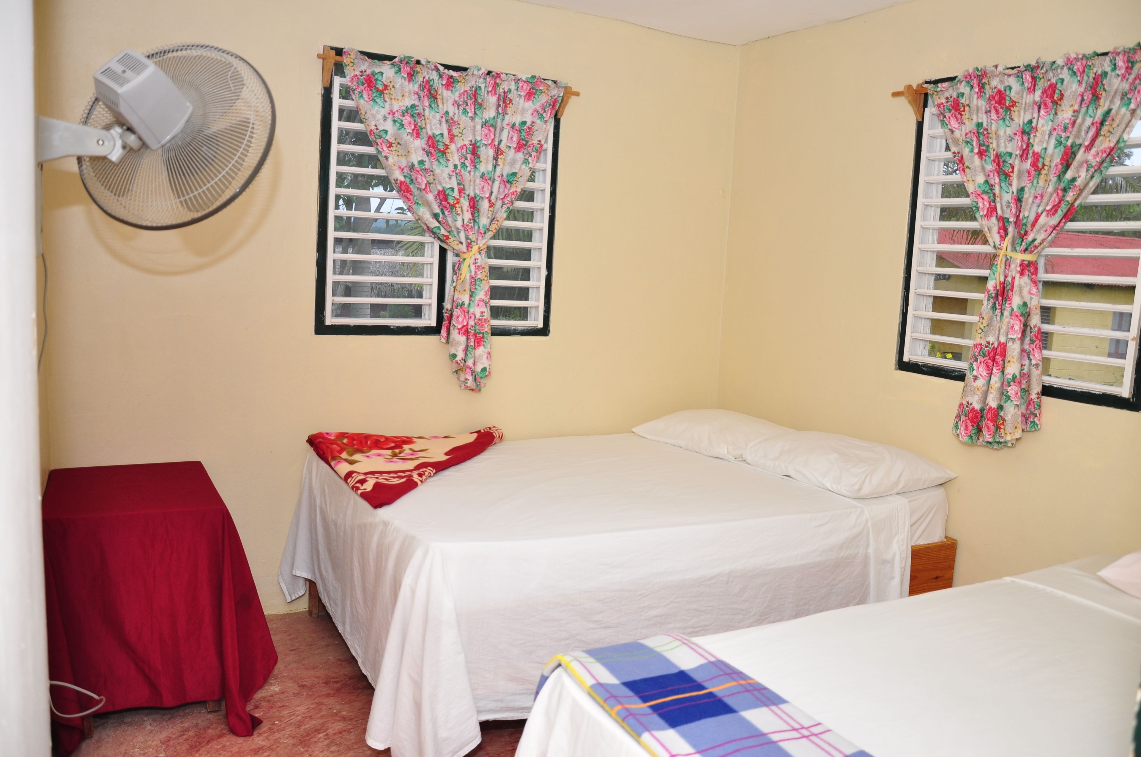 standard room | 3 bedrooms, blackout curtains, bed sheets