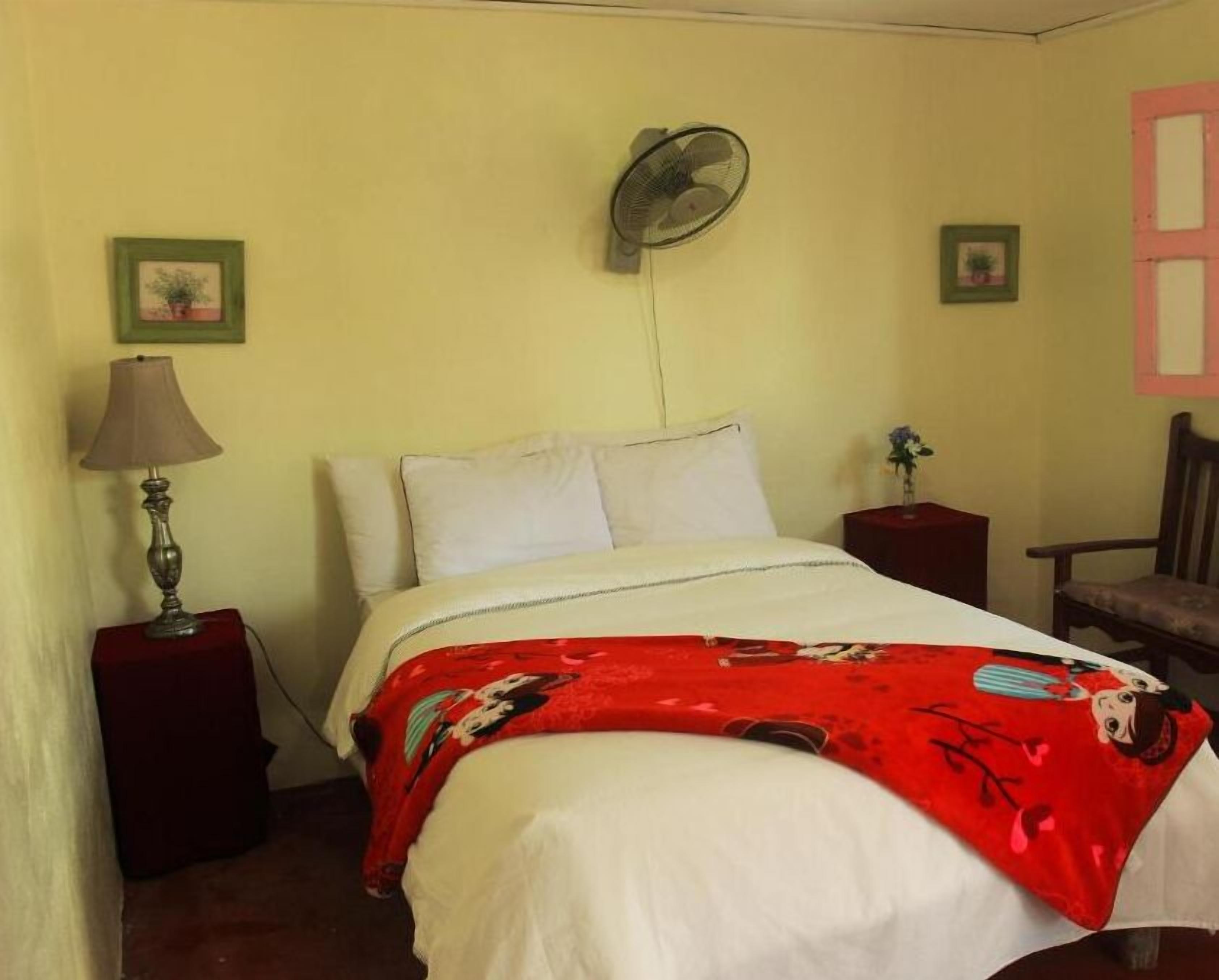 3 bedrooms, blackout curtains, bed sheets