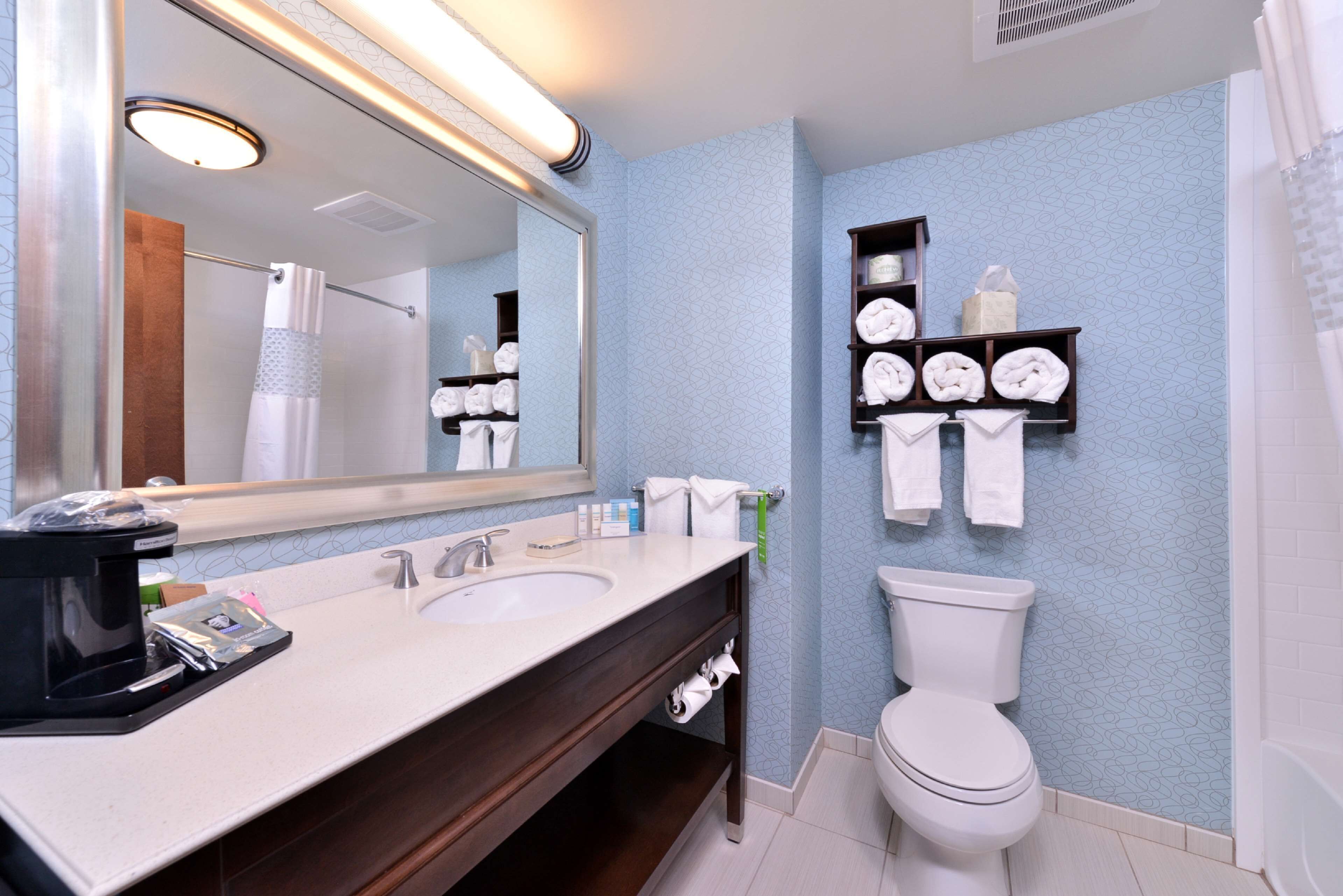 eco-friendly toiletries, towels