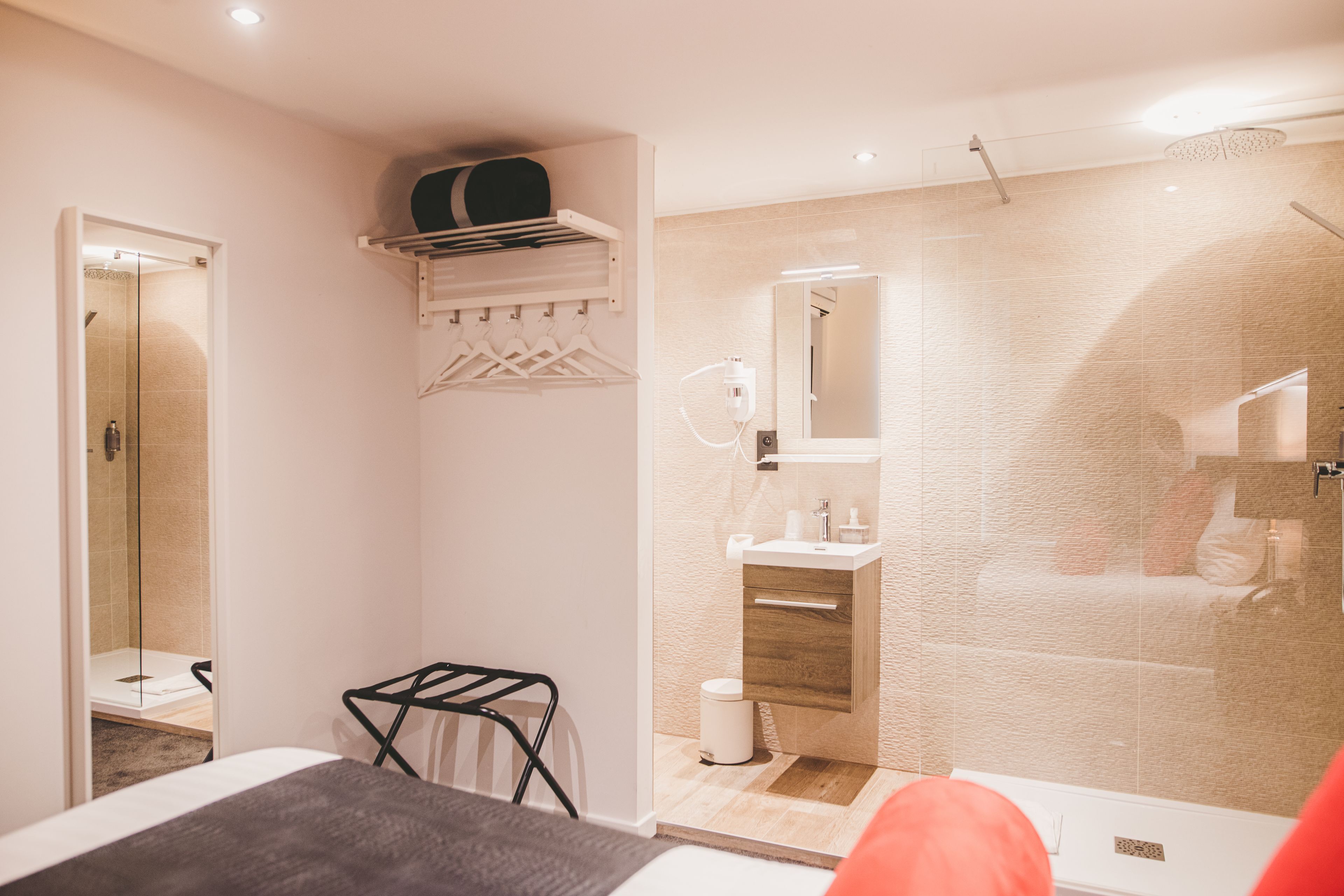 business double room | premium bedding, individually furnished, desk, free wifi