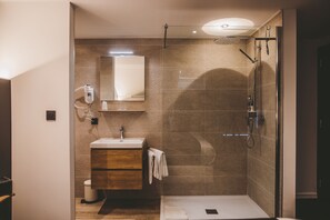 Bathroom shower - Hôtel Hors Château (Liege)