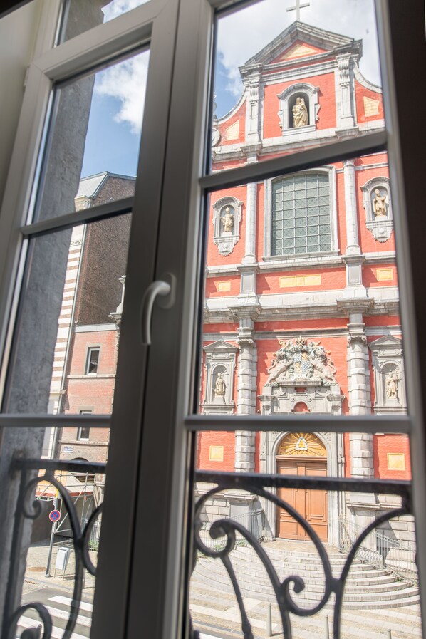 Standard Double Room | Premium bedding, individually furnished, desk, free WiFi - Hôtel Hors Château (Liege)