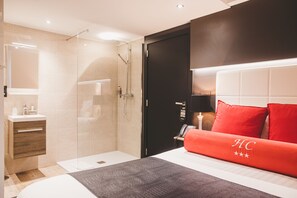 Business Double Room | Premium bedding, individually furnished, desk, free WiFi - Hôtel Hors Château (Liege)