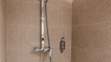 Dusj på badet