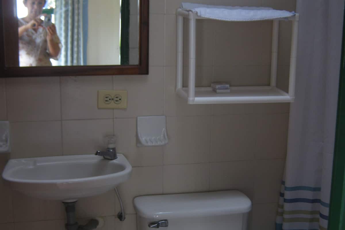 Articles de toilette gratuits, serviettes fournies