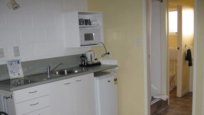 Private kitchenette - Adelphi Motel (Taupo)