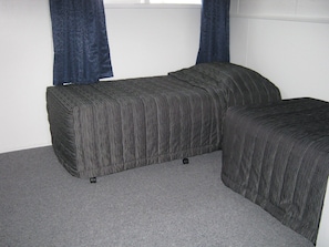 2 Bedroom Unit (Sleeps 6) | Iron/ironing board, free cots/infant beds, free WiFi, wheelchair access - Adelphi Motel (Taupo)