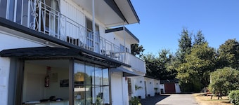 Adelphi Motel