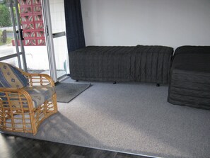 2 Bedroom Unit (Sleeps 6) | Living area | 32-inch LCD TV with satellite channels, TV - Adelphi Motel (Taupo)