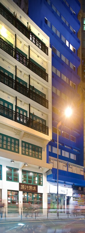 Exterior detail - Mingle Place With The Star (Hong Kong)