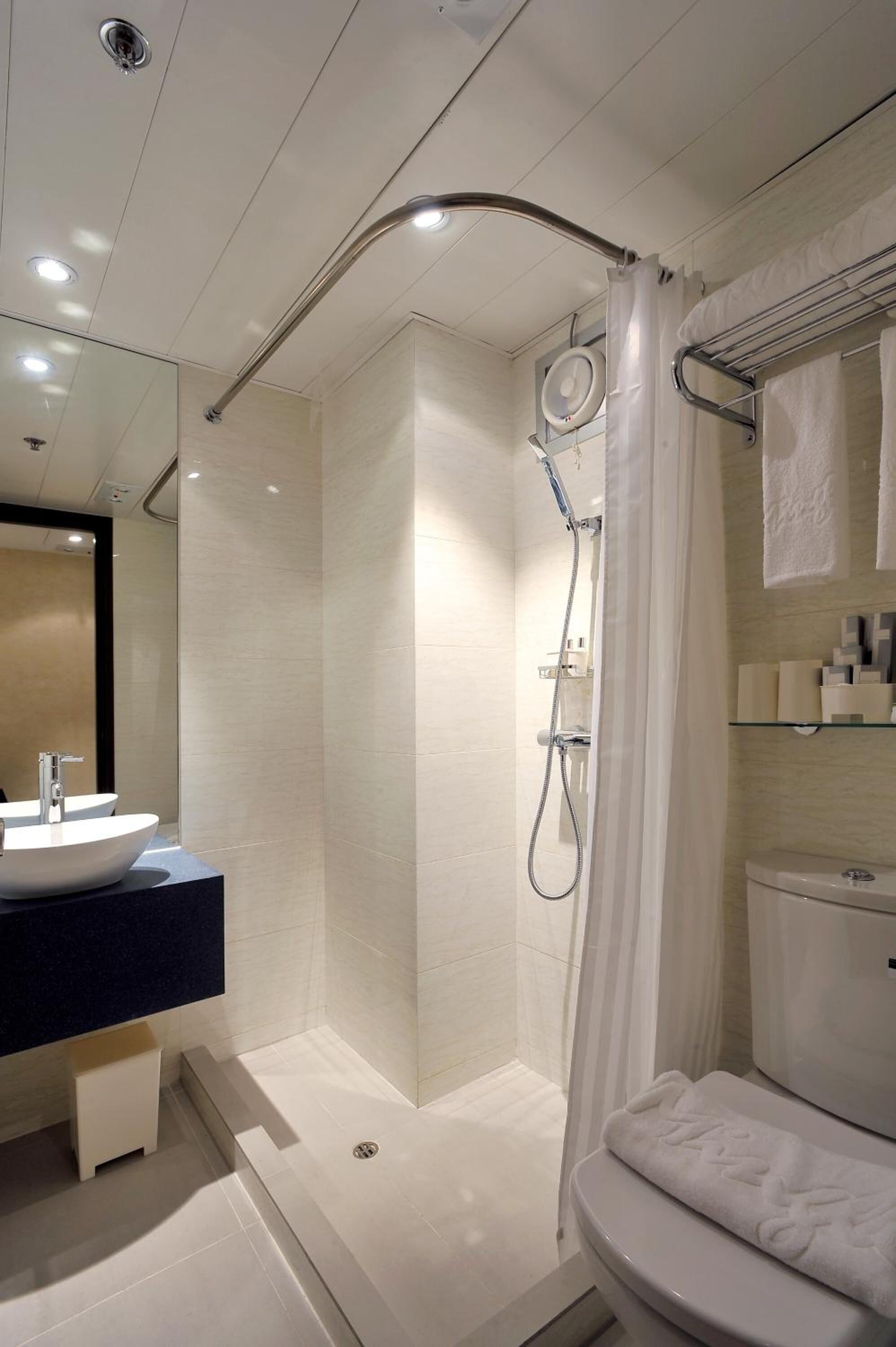 Photo - Mingle With The Star