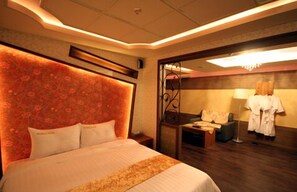 Front of property - World Tourist Hotel (Hwaseong)