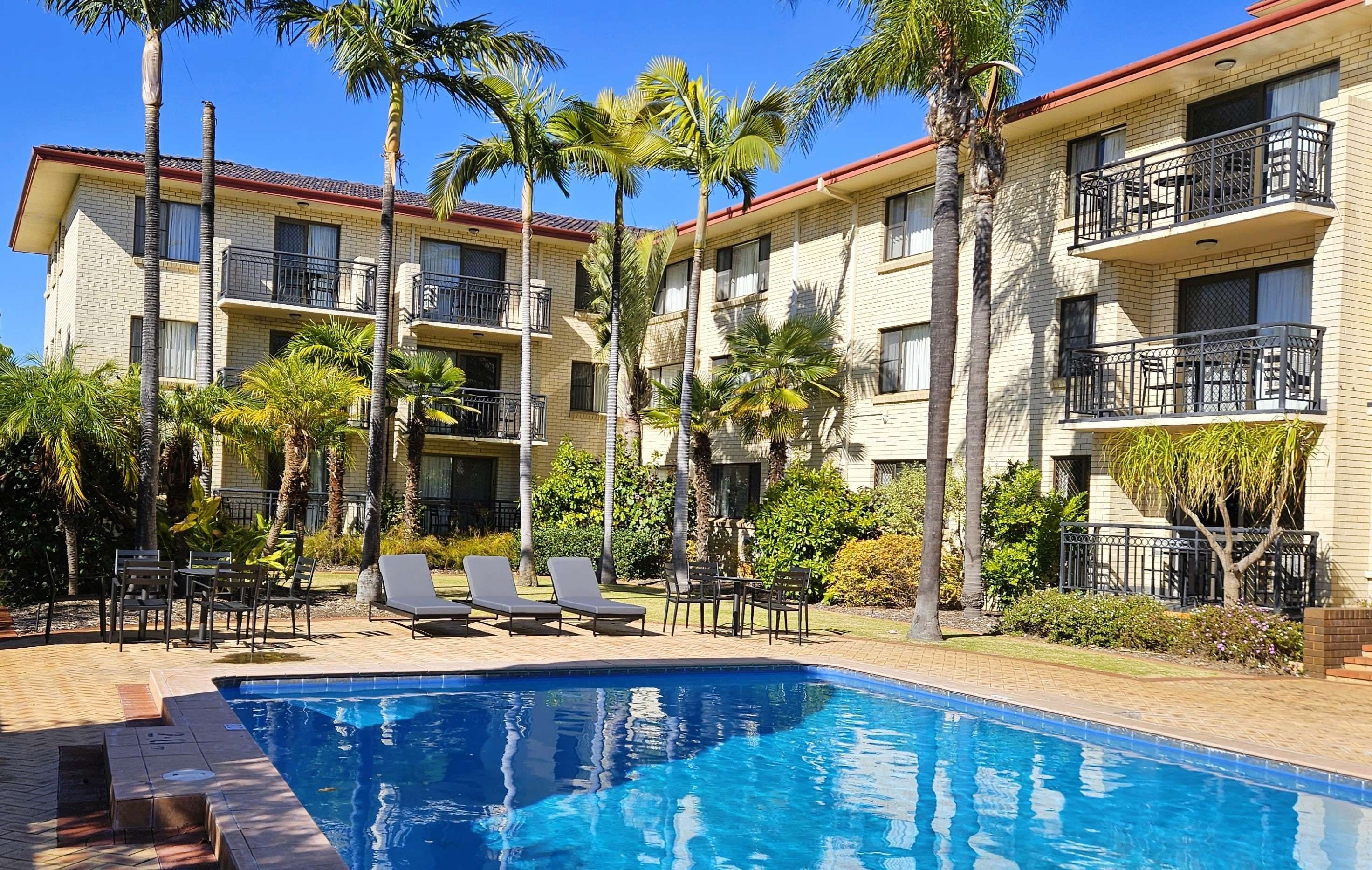 Outdoor pool, sun loungers
