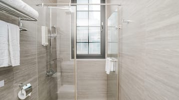 Classic Double Room | Bathroom | Shower, hydromassage showerhead, hair dryer, slippers