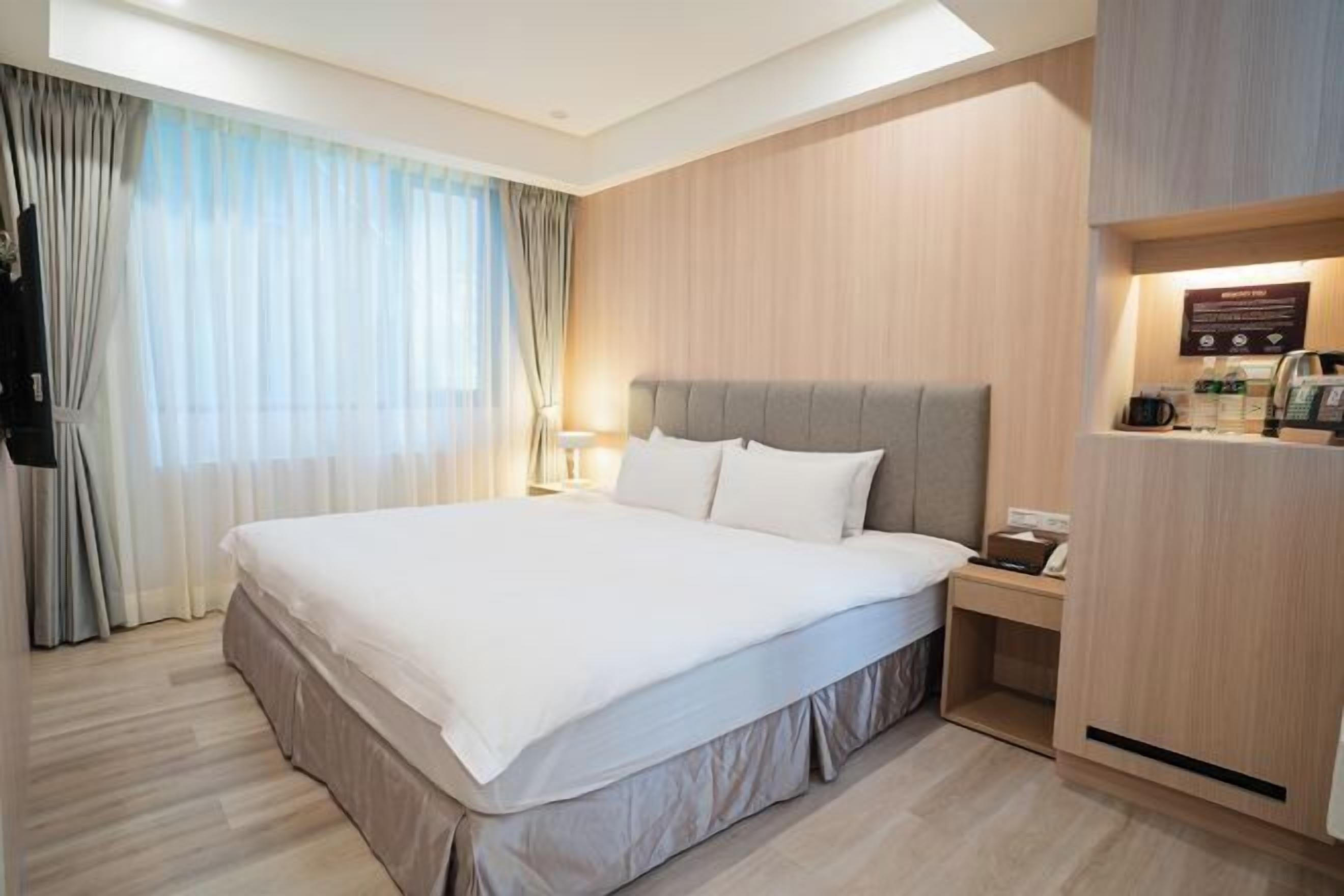 In-room safe, desk, iron/ironing board, free cots/infant beds
