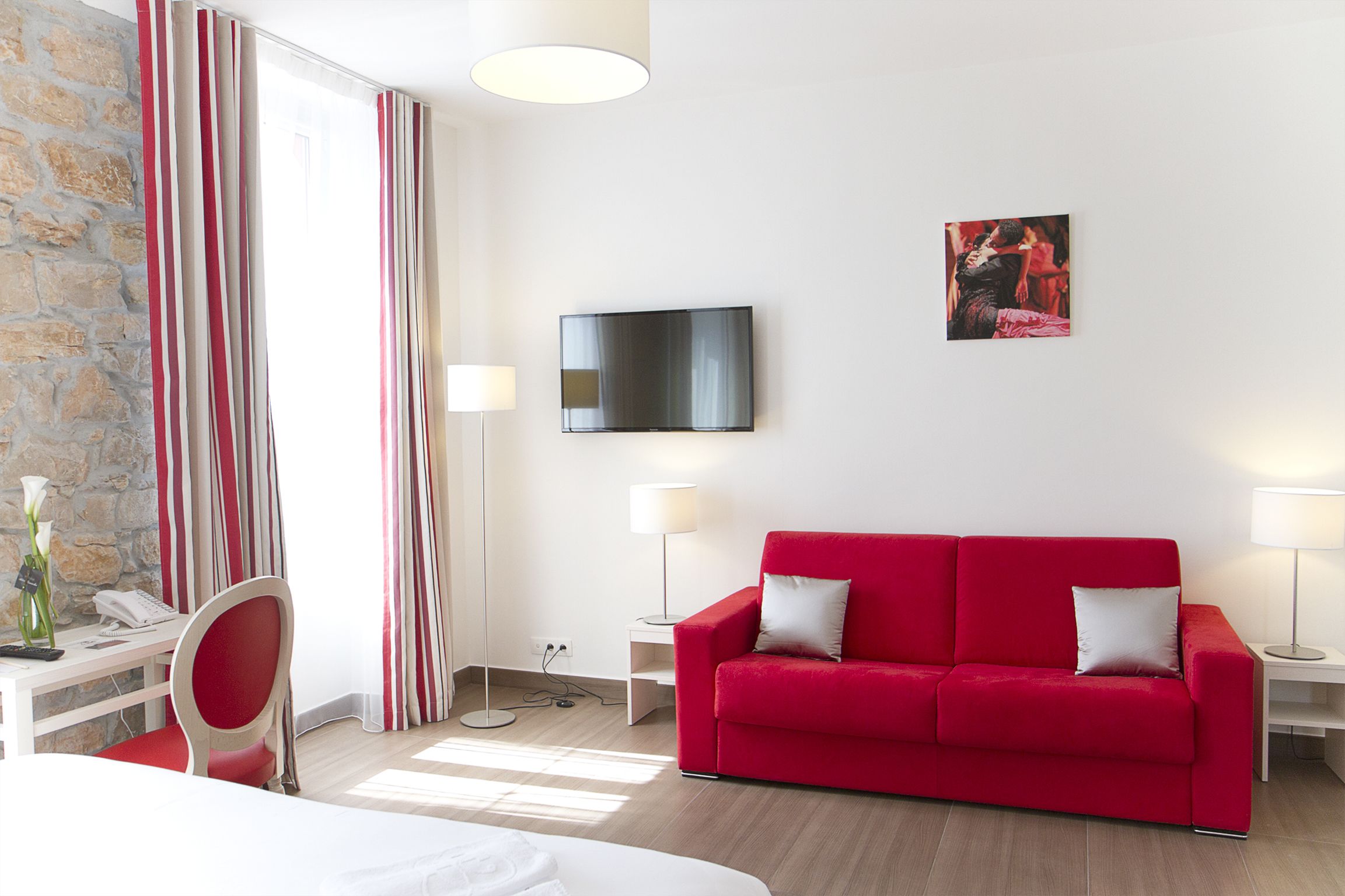 Junior Suite | Living area | Flat-screen TV
