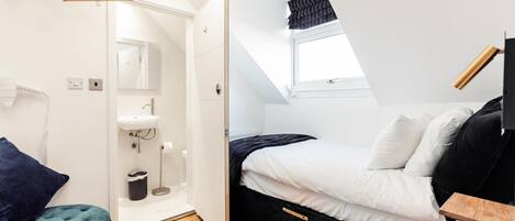 Basic Single Room | Desk, laptop workspace, free WiFi, bed sheets