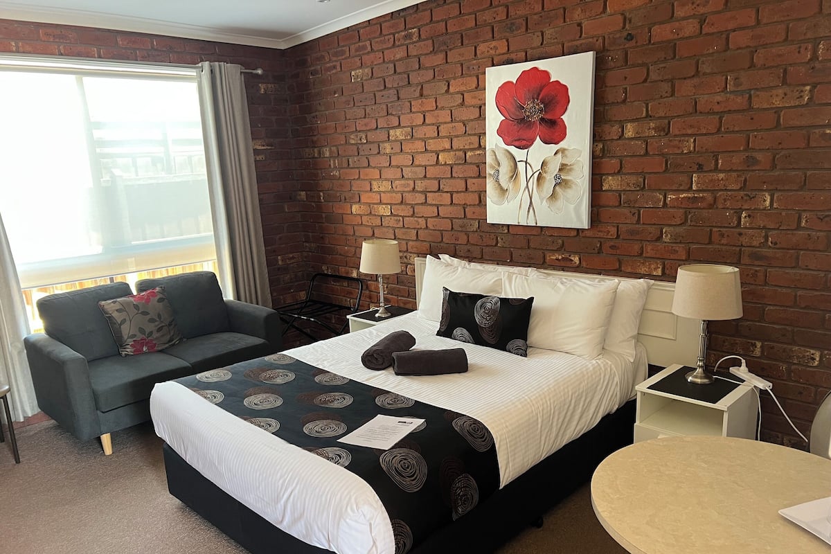 Standaard kamer, 1 queensize bed | 1 slaapkamer, een strijkplank/strijkijzer, gratis wifi, beddengoed