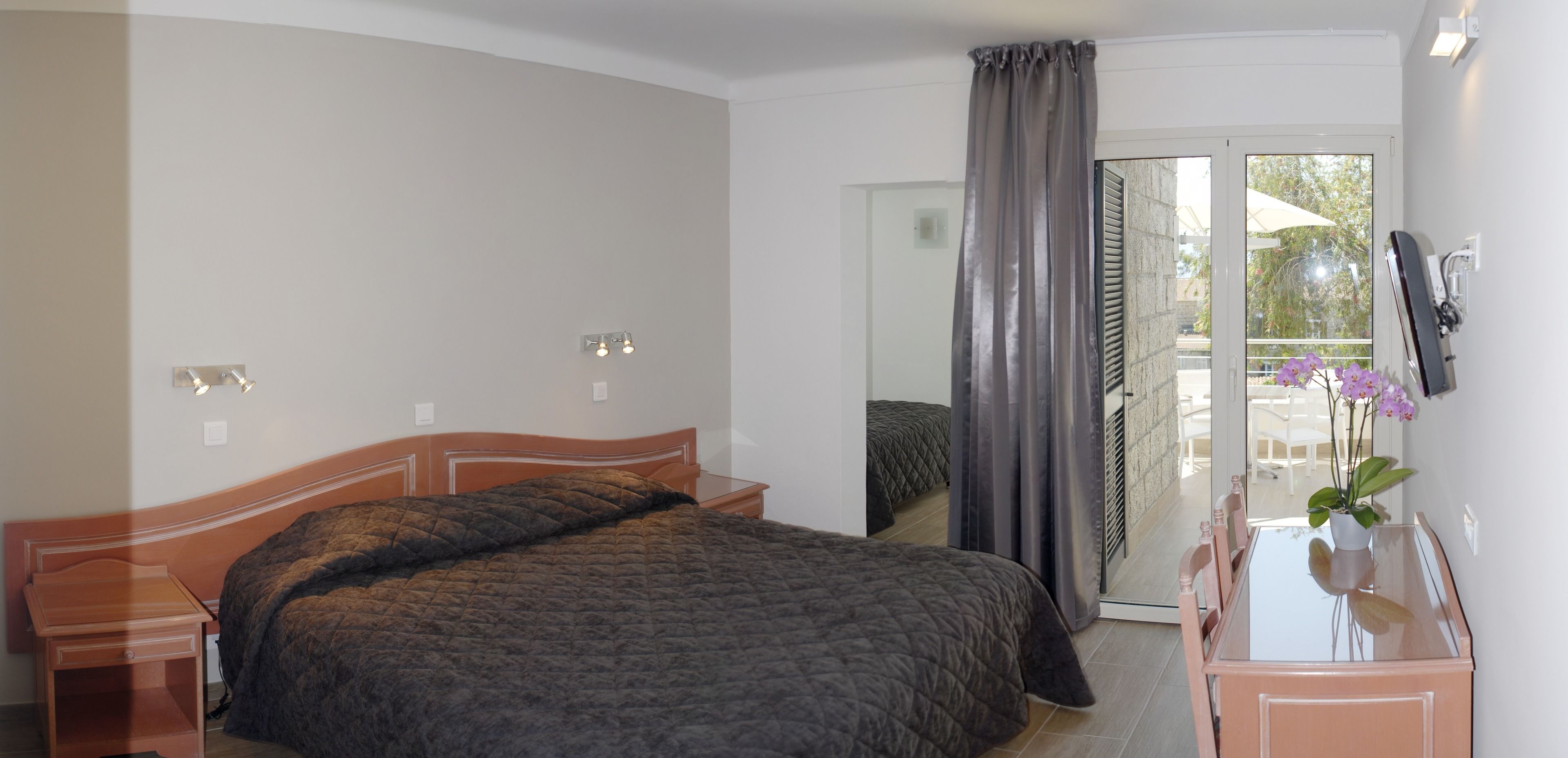 comfort triple room, 2 bedrooms, sea view | minibar, in-room safe, desk, blackout curtains