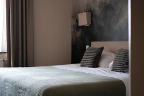 Standard Single Room | Premium bedding, individually furnished, desk, laptop workspace - La Barrière de Transinne (Libin)