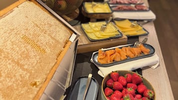 Colazione a buffet a pagamento, servita tutte le mattine