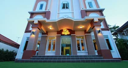 Excella Hotel