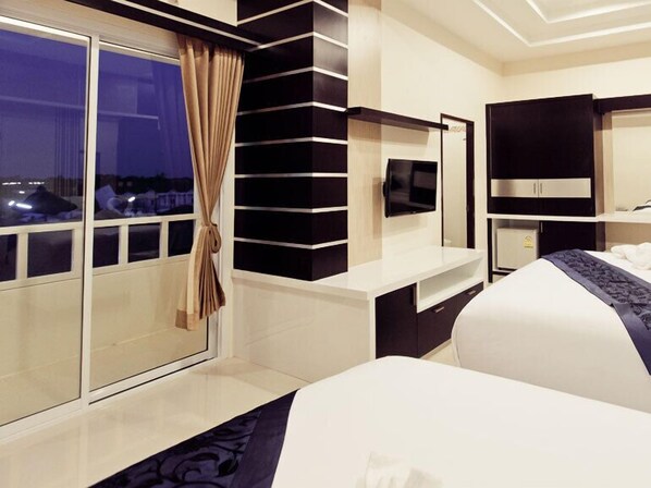 Family Room | In-room safe, free WiFi - Excella Hotel (Ubon Ratchathani)