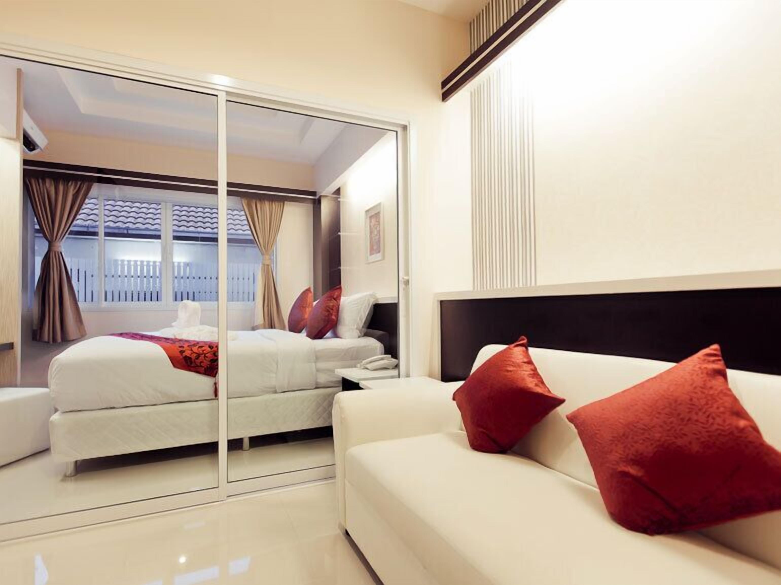 double suite | in-room safe, free wifi