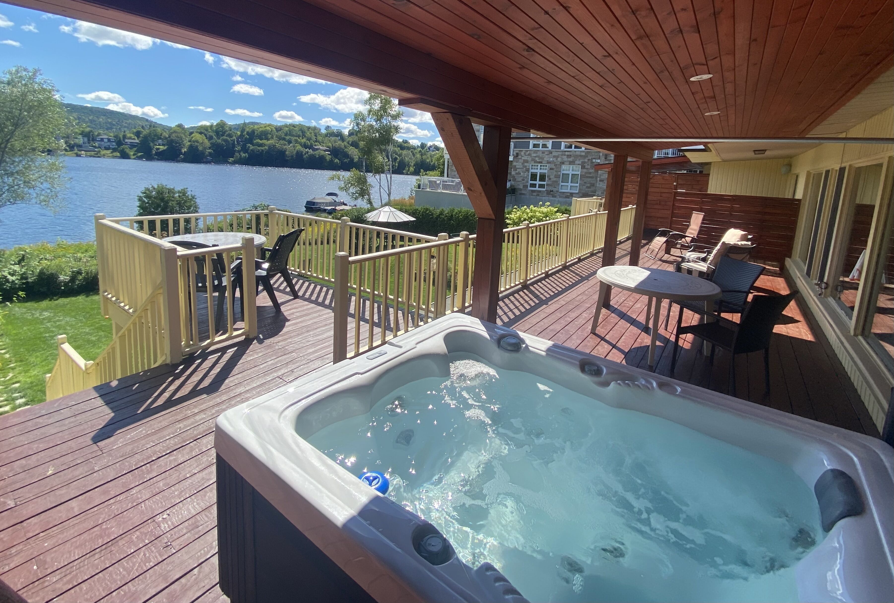 Bain à remous extérieur