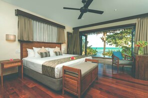 In-room safe, desk, free WiFi, bed sheets - Nautilus Resort (Rarotonga)