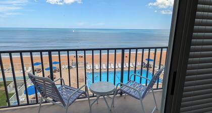 Traders Inn Beach Club