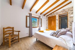 Desk, iron/ironing board, free cribs/infant beds, free WiFi - Agroturismo Son Ginebró (Inca)
