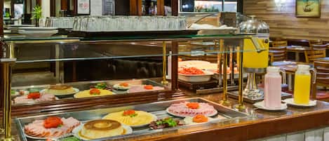 Desayuno buffet incluido todos los días