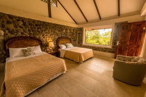 One-Bedroom Villa (on the mountain crossing the main road) | Bed sheets