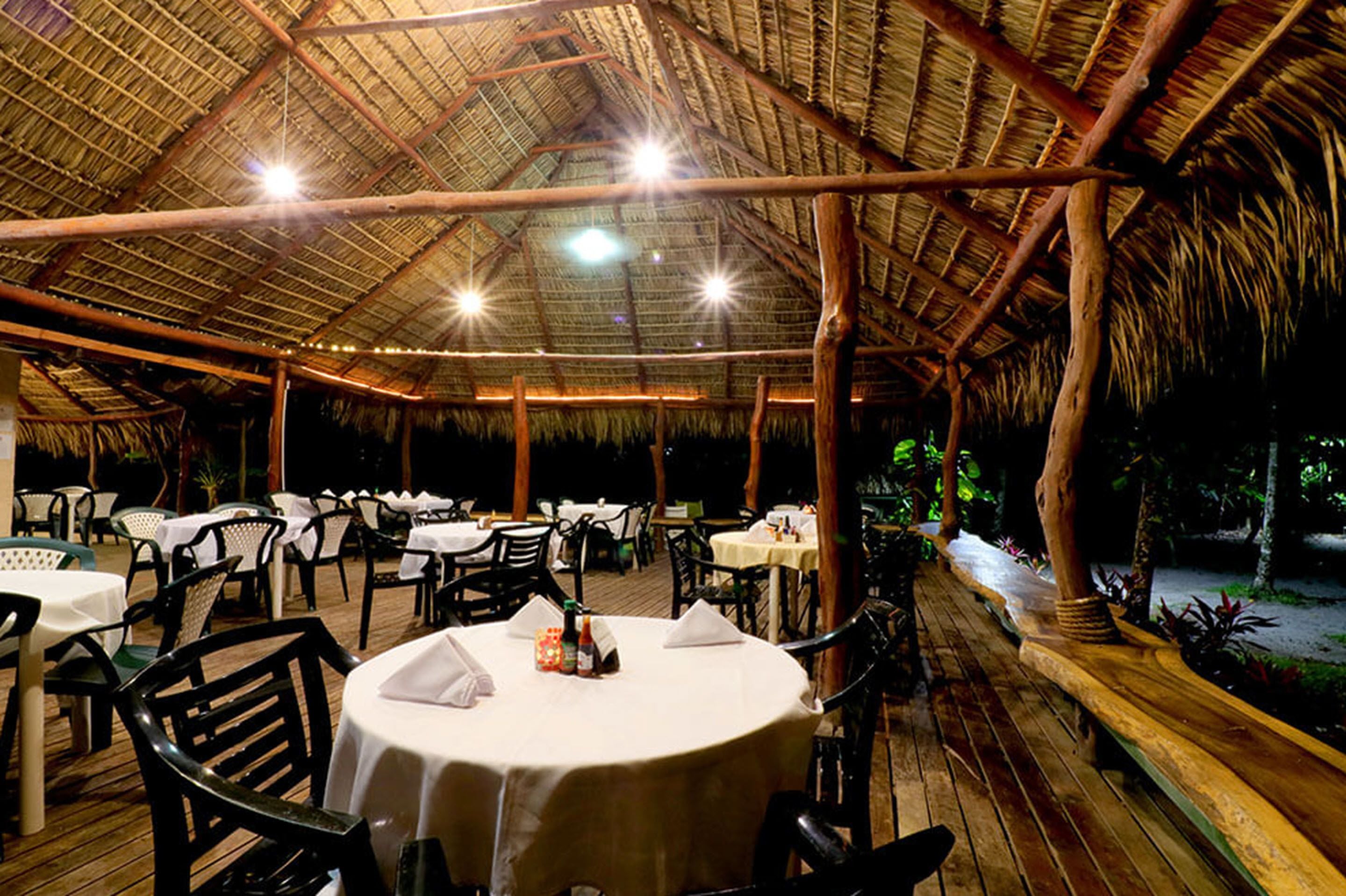 Desayuno típico de la región gratuito y diario