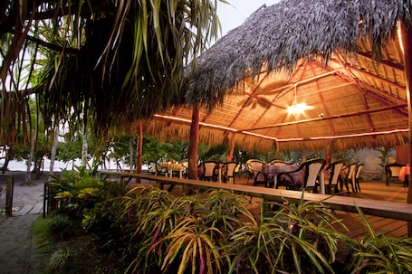 Breakfast, lunch, dinner served; international cuisine, beach views