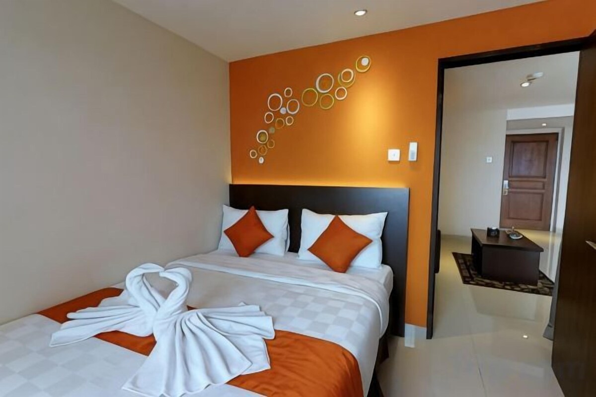 Minibar, iron/ironing board (on request), free WiFi
