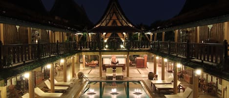 Outdoor pool, pool umbrellas, sun loungers