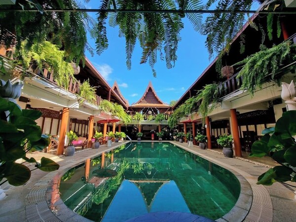 Ruean Thai Hotel - 