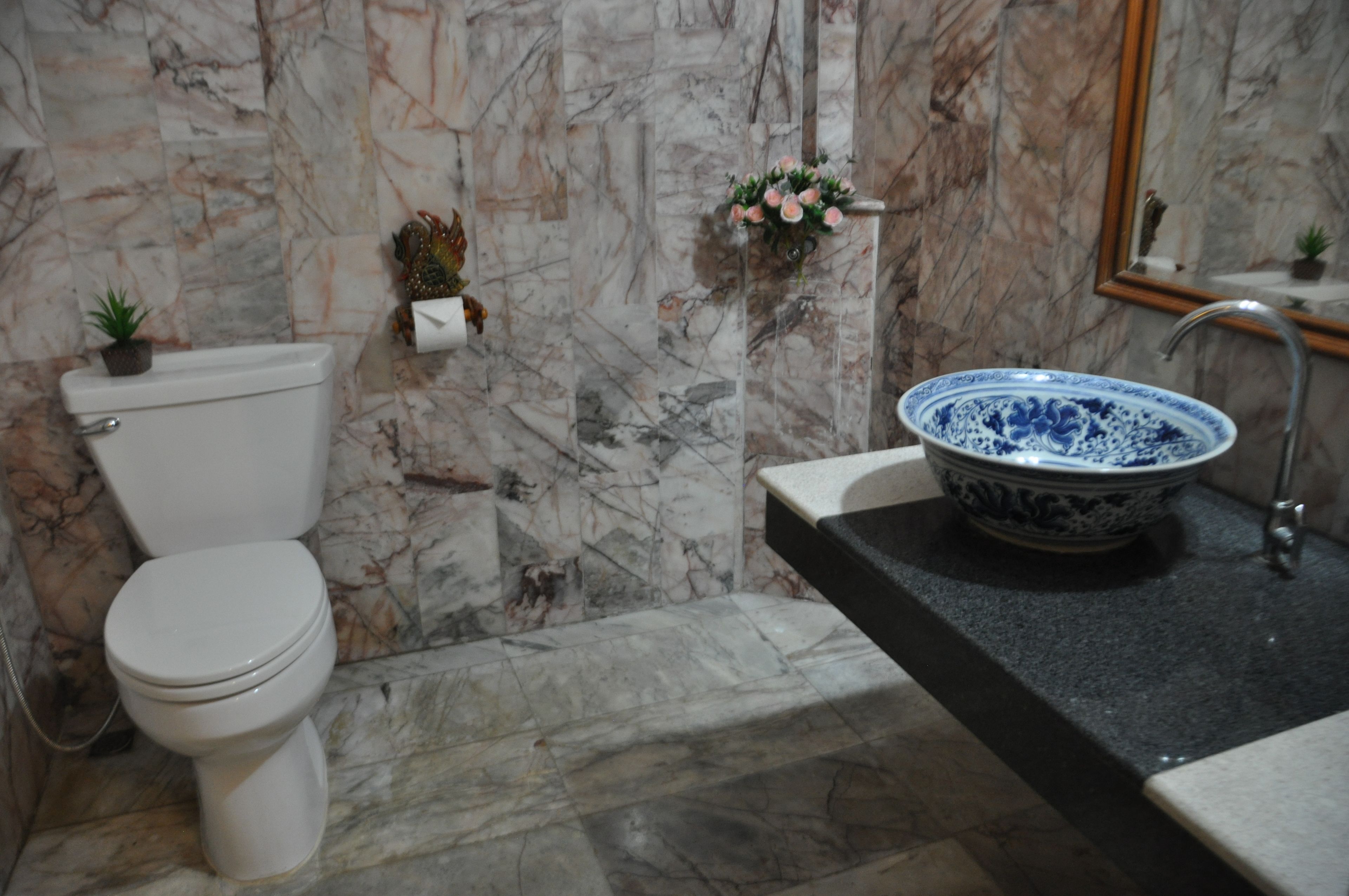 superior twin room | bathroom | shower, free toiletries, hair dryer, towels