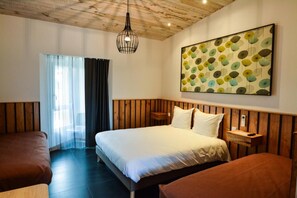 Desk, soundproofing, free WiFi, bed sheets - Le Relais Du Boisniard (Chanverrie)