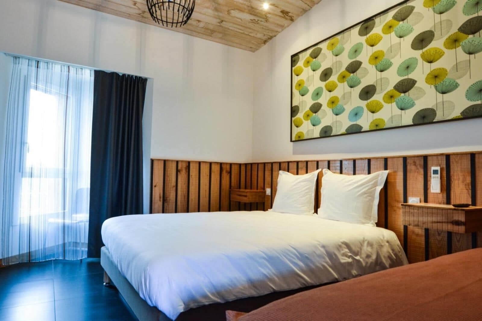 Bureau, chambres insonorisées, Wi-Fi gratuit, draps fournis