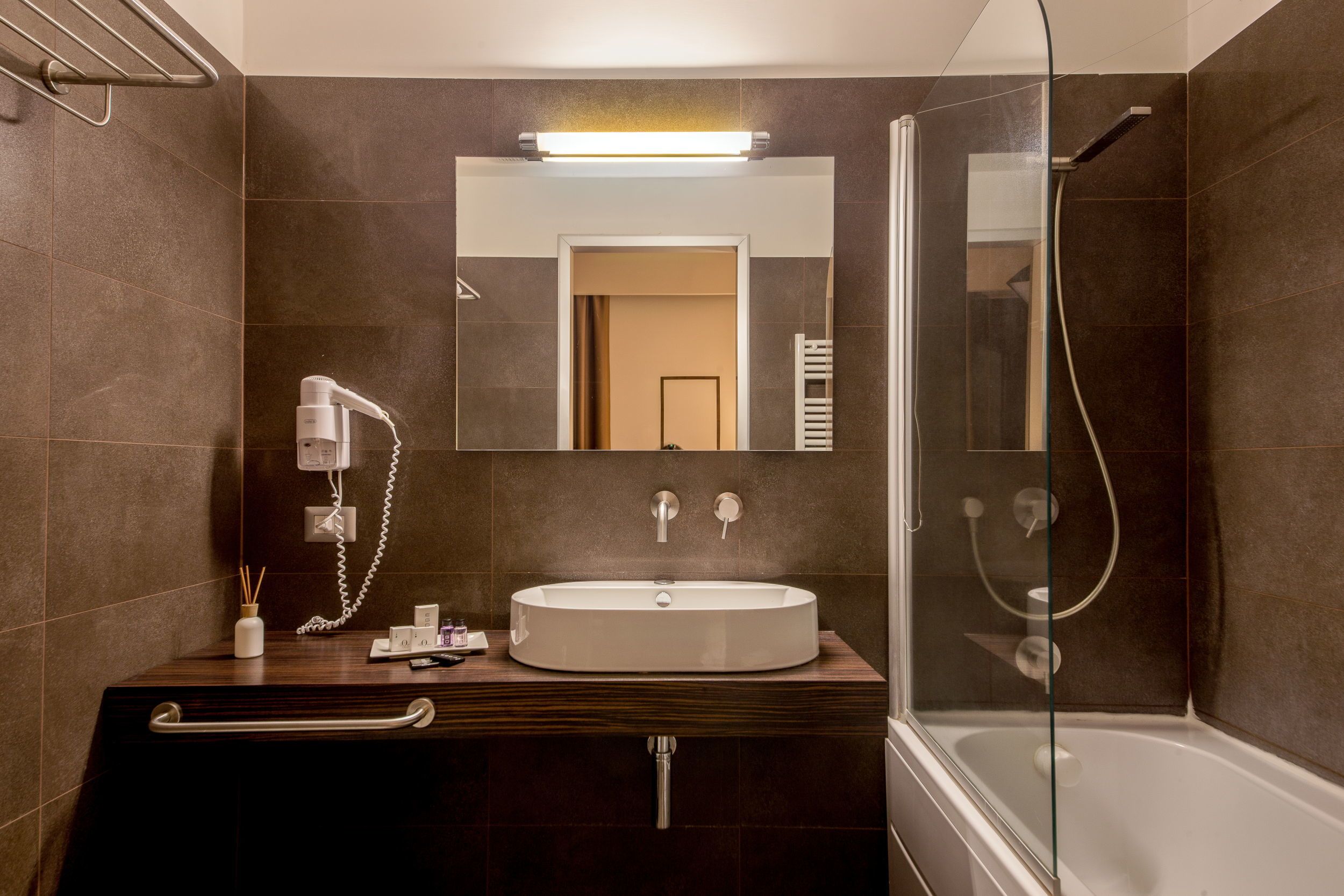 hair dryer, bidet, towels